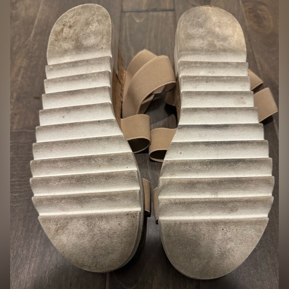 Steve Madden Beige Platform Sandals Cork Wedge Slingback Size 9 - Picture 10 of 11
